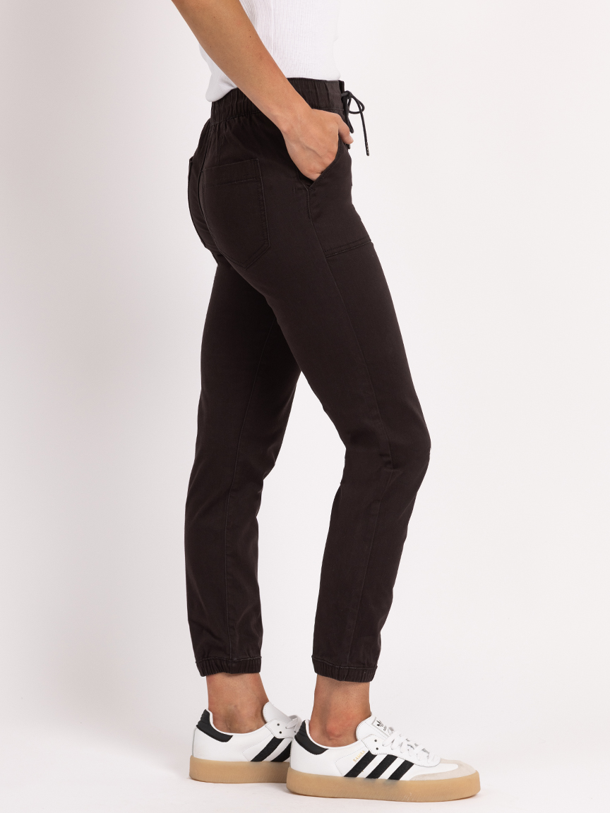 high rise jogger - washed black