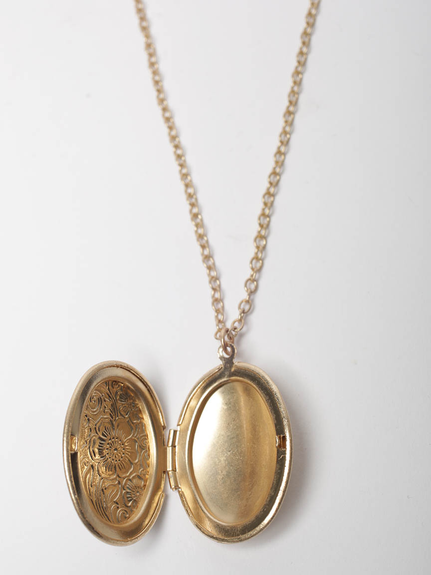 oval locket necklace