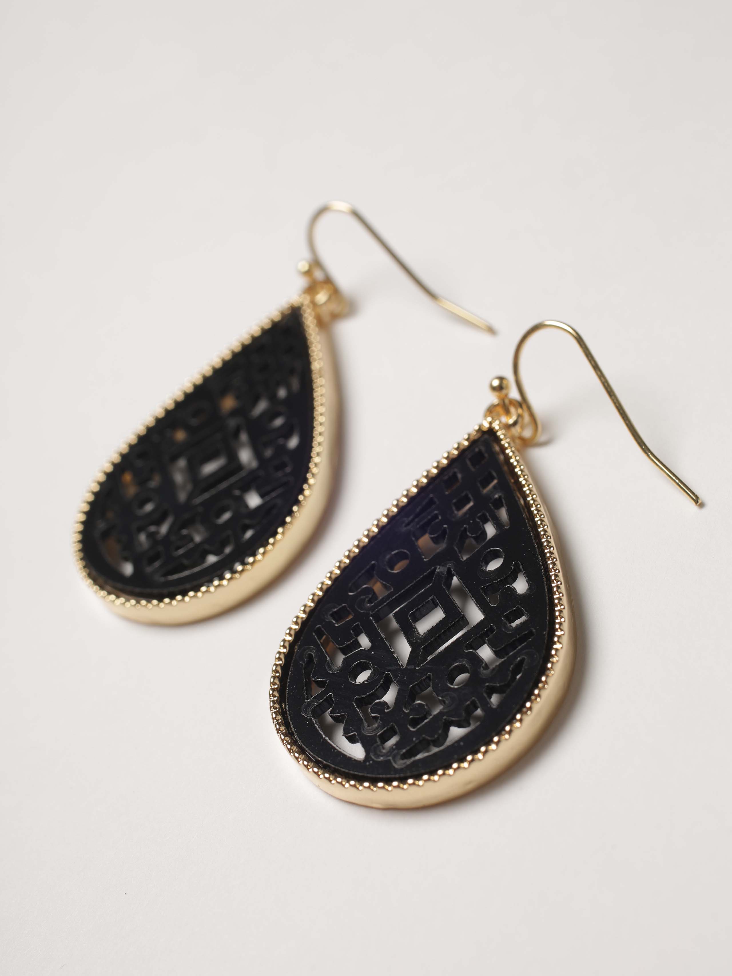 filigree tear drop earring