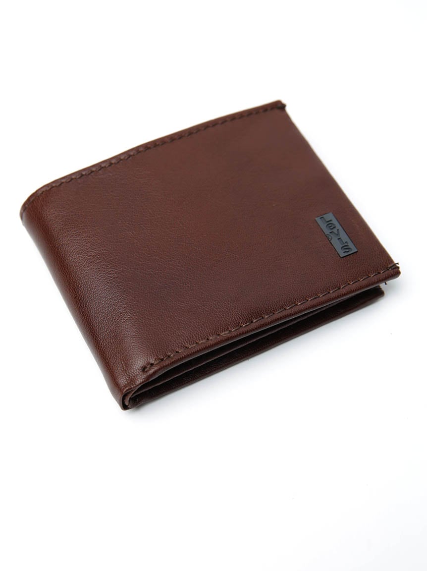 multi fold traveler wallet